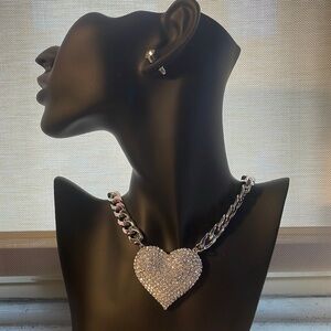 NWT Silver tone rhinestone heart necklace set